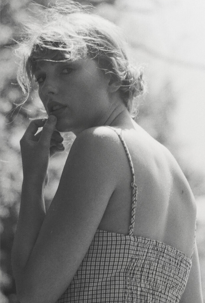Taylor Swift for folklore (Beth Garrabrant, 2020)
