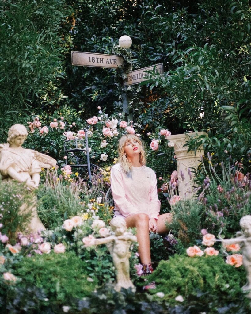 Taylor Swift for Lover (Valheria Rocha, 2019)