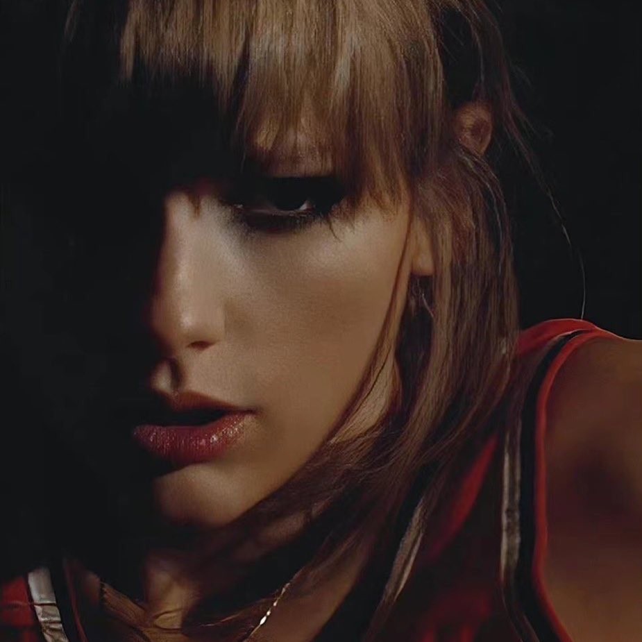 Taylor Swift for Midnights (Beth Garrabrant, 2022)