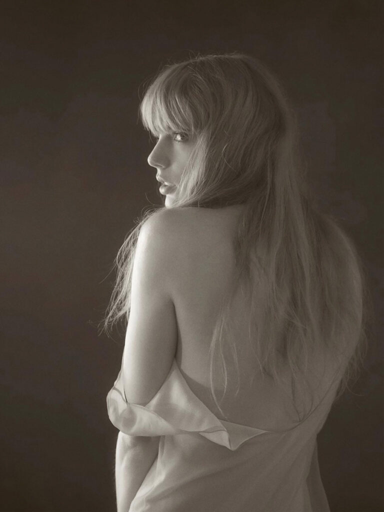 Taylor Swift for THE TORTURED POETS DEPARTMENT (Beth Garrabrant, 2024)