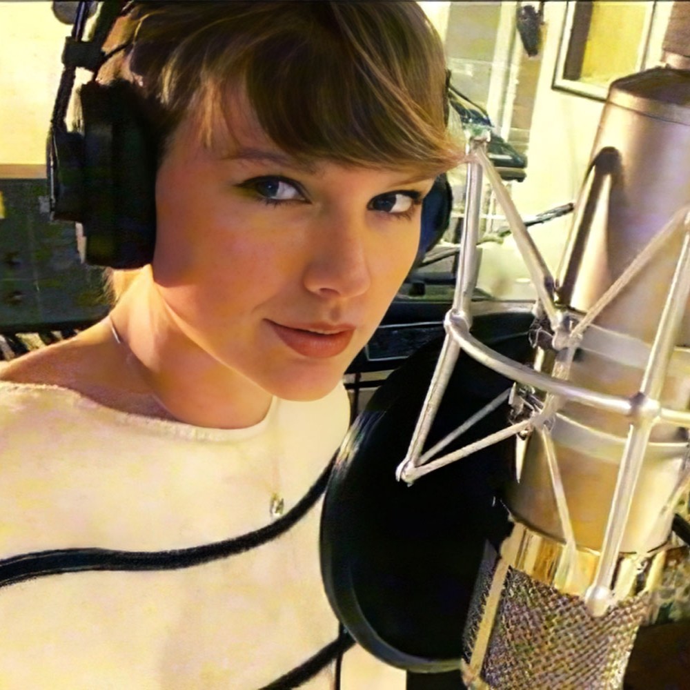Taylor Swift in the recording studio for reputation (2017)